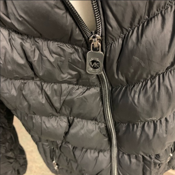 Michael Kors lightweight puffer jacket - Picture 4 of 4